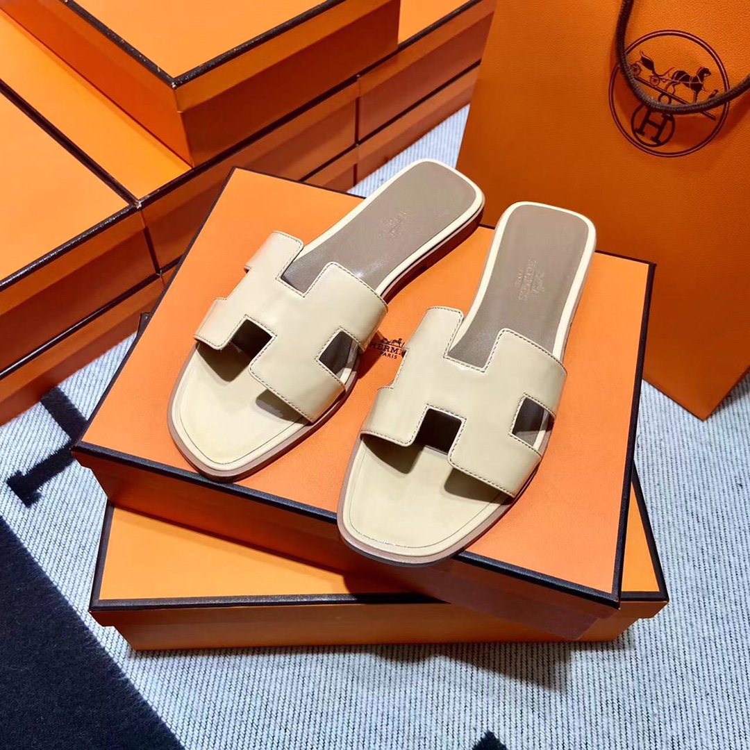 에르메스 올수공 오란 슬리퍼 샌들 페이던트 40